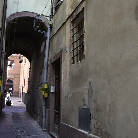 Il Tetto Nel Cuore Di * Bosa